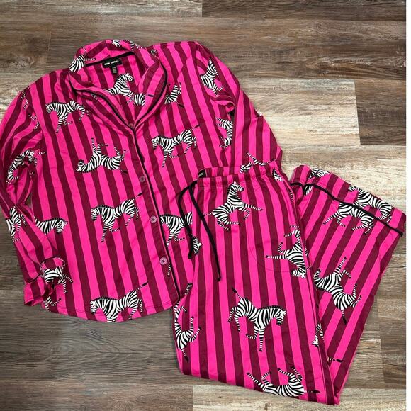 Room Service Other - Room Service Womens Pajama Set Pink Zebra sz XL Lounge Sleepwear Soft Cozy EUC